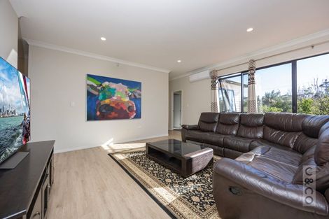 Photo of property in 7 Pukemarino Road, Waimauku, 0812