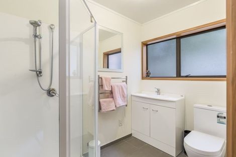 Photo of property in 5/16 Mahara Avenue, Birkenhead, Auckland, 0626