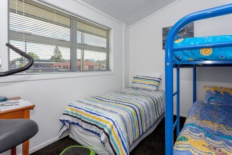 Photo of property in 100 Riverview Road, Whangamata, 3620