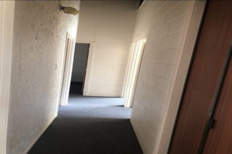 Photo of property in 2/64 Challen Close, Conifer Grove, Takanini, 2112