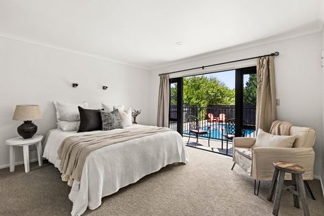 Photo of property in 17 Washington Place, Havelock North, 4130