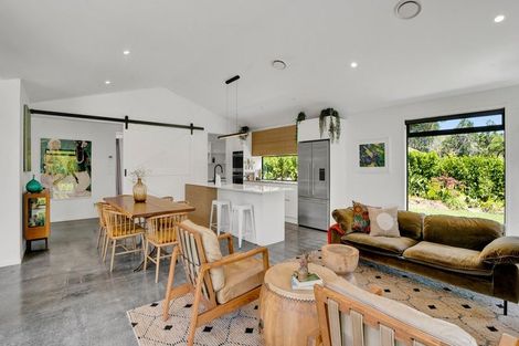 Photo of property in 68 Parrs Road, Hurworth, New Plymouth, 4371