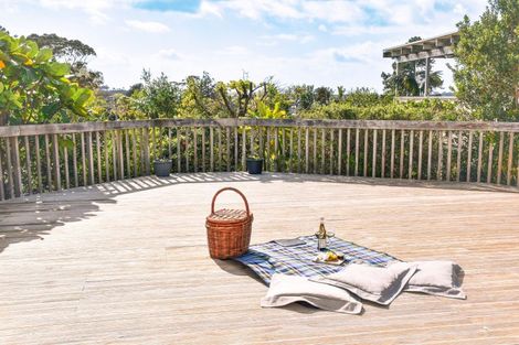 Photo of property in 8 Manuka Close, Mangawhai, 0505