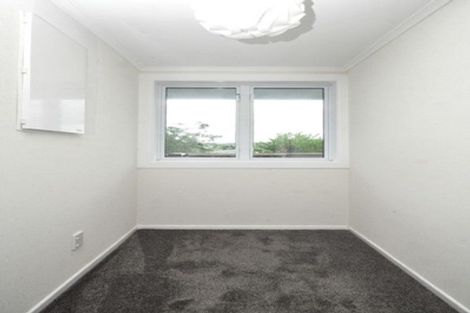 Photo of property in 20 Matipo Road, Te Atatu Peninsula, Auckland, 0610