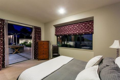 Photo of property in 61 Shelter Grove, Frankleigh Park, New Plymouth, 4310