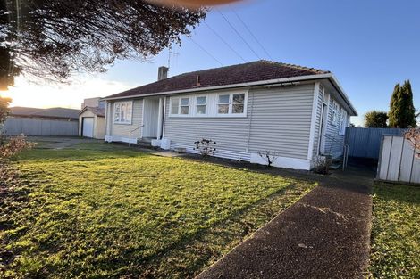 Photo of property in 563 Queen Street East, Levin, 5510
