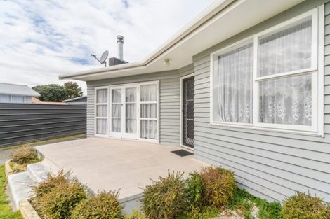 Photo of property in 26 Rhodes Drive, Kelvin Grove, Palmerston North, 4414