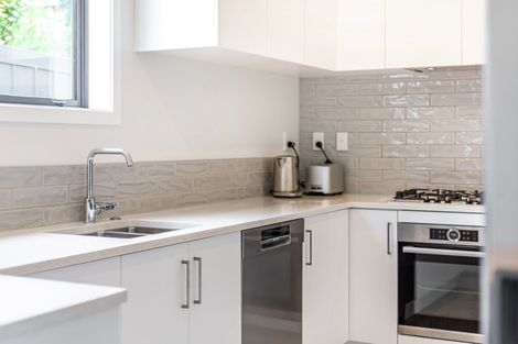 Photo of property in 21 Koreke Close, Kenepuru, Porirua, 5022