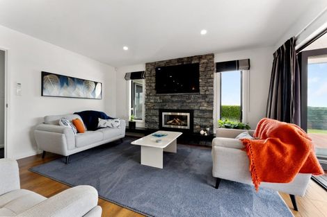 Photo of property in 25 Silicon Way, Fitzherbert, Palmerston North, 4410