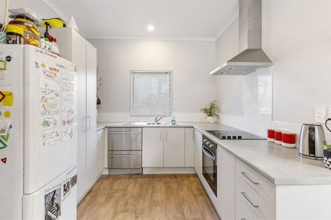 Photo of property in 43 Ipukarea Street, Weymouth, Auckland, 2103