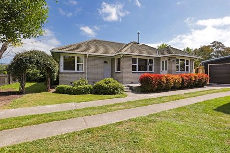 Photo of property in 23 Damien Place, Bromley, Christchurch, 8062