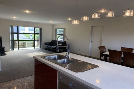 Photo of property in 4 Park Grove, Belmont, Lower Hutt, 5010