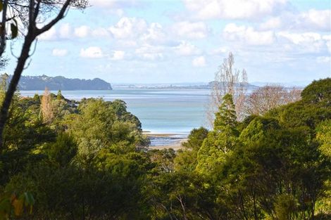 Photo of property in 28 Wood Bay Road, Titirangi, Auckland, 0604