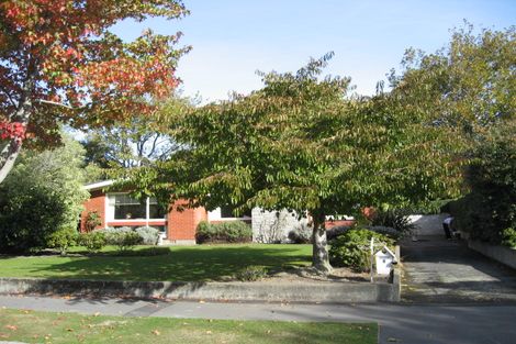 Photo of property in 9 Tuirau Place, Ilam, Christchurch, 8041