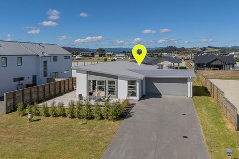 Photo of property in 8 Ngaroma Crescent, Whitianga, 3510