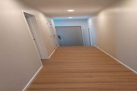 Photo of property in 1a Taupiko Place, Green Bay, Auckland, 0604