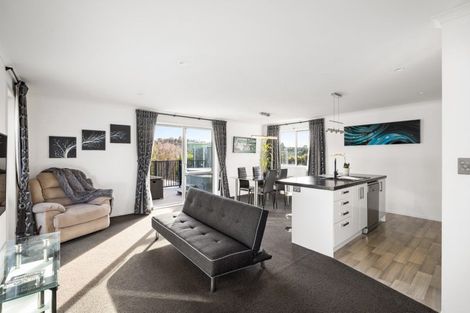 Photo of property in 10 Hayden Way, Welcome Bay, Tauranga, 3112