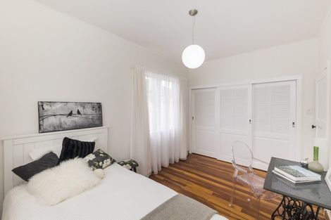 Photo of property in 532 Featherston Street, Roslyn, Palmerston North, 4414