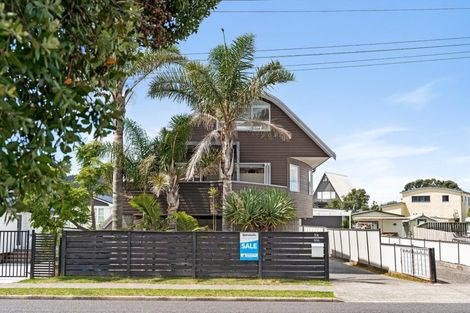 Photo of property in 306 Ocean Road, Whangamata, 3620
