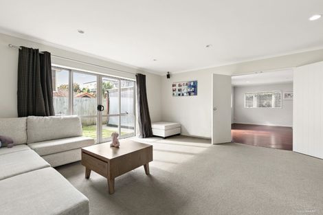 Photo of property in 12 Mulu Place, Fairview Heights, Auckland, 0632