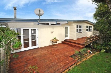 Photo of property in 19 Matama Road, Glen Eden, Auckland, 0602