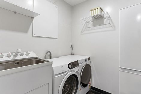 Photo of property in Mon Desir Apartments, 1d/173 Hurstmere Road, Takapuna, Auckland, 0622