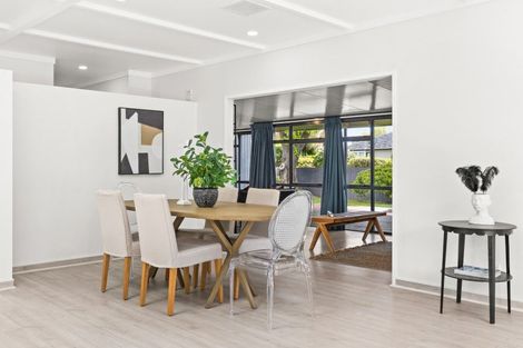 Photo of property in 2 Bale Place, Havelock North, 4130