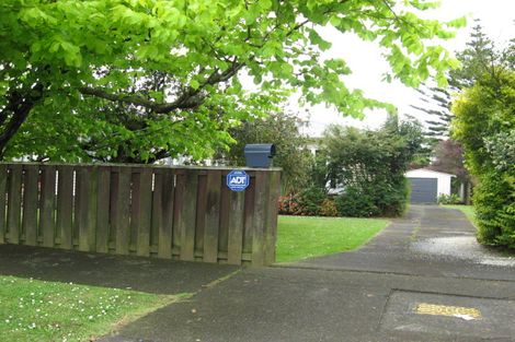 Photo of property in 15 Matapouri Road, Mangere Bridge, Auckland, 2022