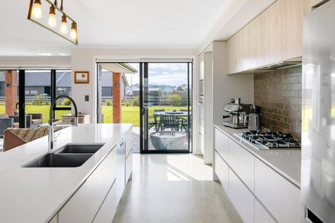 Photo of property in 43 Seachange Drive, Leamington, Cambridge, 3432