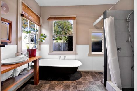 Photo of property in 295 Skinner Road, Bird Road, Stratford, 4393