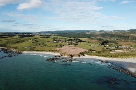 Photo of property in 11 Otuarae Drive, Taieri Beach, 9091