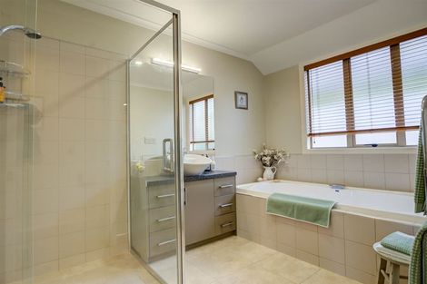 Photo of property in 14 The Peninsula, Huntington, Hamilton, 3210