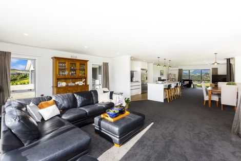 Photo of property in 33a Kenneth Gillies Way, Birchville, Upper Hutt, 5372