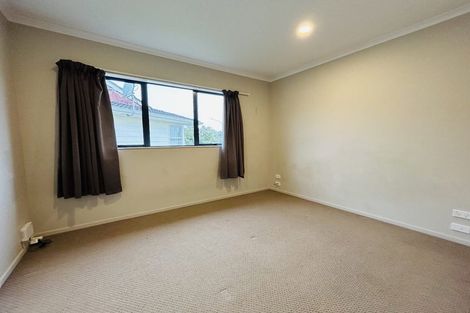 Photo of property in 111 Farquhar Road, Glendene, Auckland, 0602