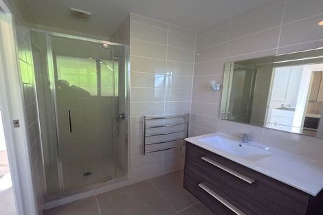Photo of property in 951 East Coast Road, Torbay, Auckland, 0630