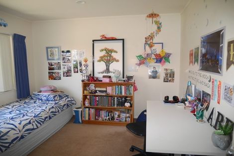 Photo of property in 127 Guildford Drive, Paraparaumu Beach, Paraparaumu, 5032