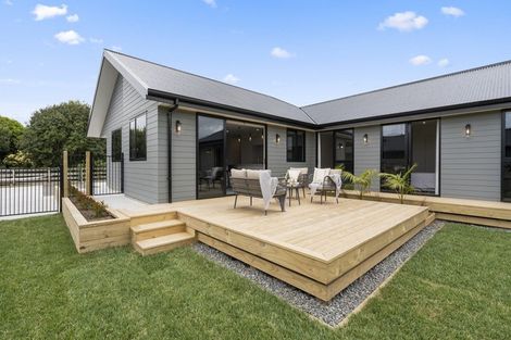 Photo of property in 26 Smith Street, Lepperton, New Plymouth, 4373