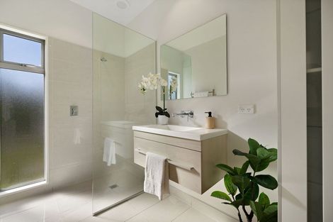 Photo of property in 11 Haddow's Place, Lake Hayes, Queenstown, 9304