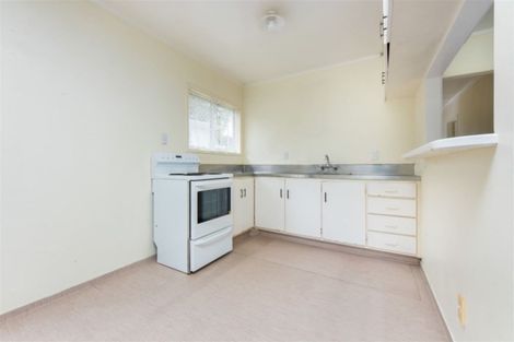 Photo of property in 2/25 Edgware Road, West Harbour, Auckland, 0618