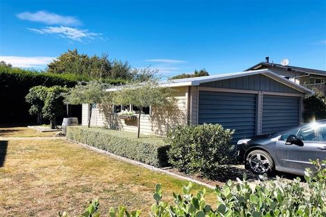 Photo of property in 21 Hunter Crescent, Wanaka, 9305
