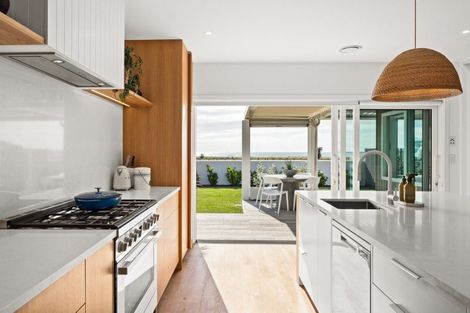 Photo of property in 3 The Esplanade, Westshore, Napier, 4110