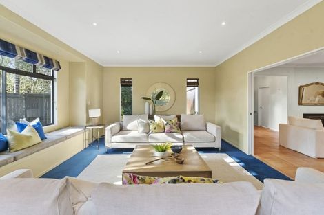 Photo of property in 91 Te Wharau Drive, Greenhithe, Auckland, 0632