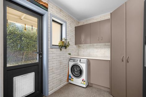 Photo of property in 17 Dunstan Street, Clyde, 9330