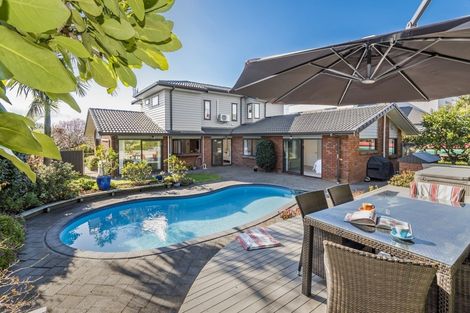 Photo of property in 50 Loloma Drive, Half Moon Bay, Auckland, 2012