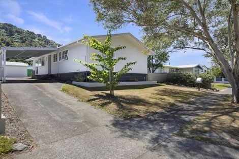 Photo of property in 186 California Drive, Totara Park, Upper Hutt, 5018