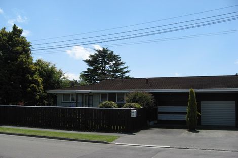 Photo of property in 2a Kyeburn Place, Avonhead, Christchurch, 8042
