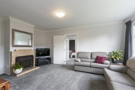 Photo of property in 15 Peel Place, Wainuiomata, Lower Hutt, 5014