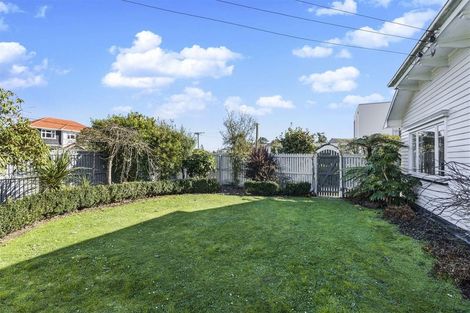Photo of property in 15 Roa Road, Fendalton, Christchurch, 8041