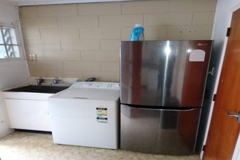 Photo of property in 2/4 Idlewild Avenue, Mangere, Auckland, 2022