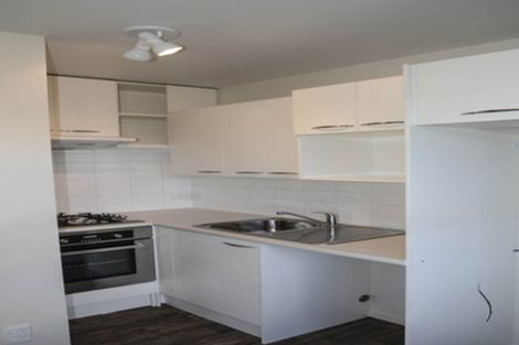 Photo of property in 2/39 Bayview Road, Bayview, Auckland, 0629